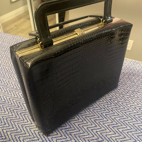 Beautiful Vintage Purse or Carrying Case - Picture 4 of 5